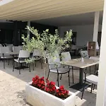 Gasthuis Sangulin Palace M