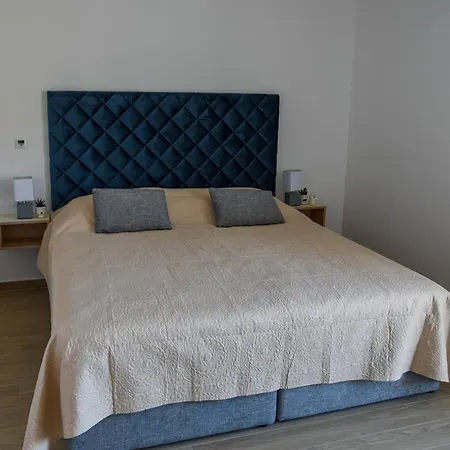 Sangulin Palace M Maison d'hôtes Biograd Na Moru