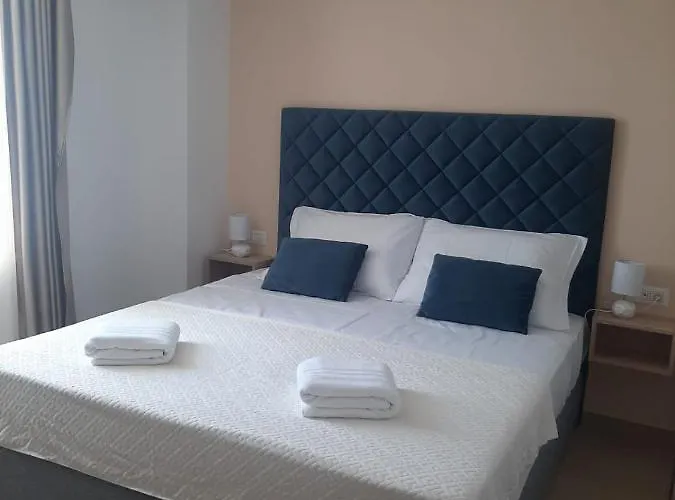 Sangulin Palace M Гостевой дом Биоград-на-Мору