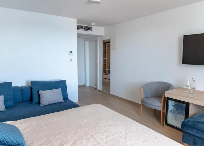 Sangulin Palace M 4* Биоград-на-Мору