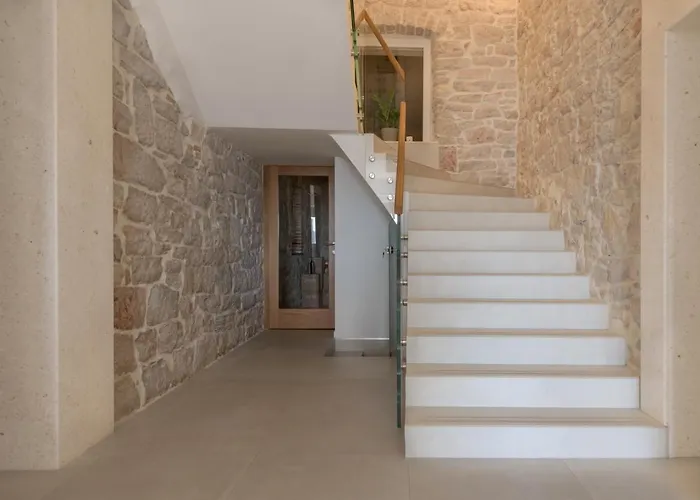 Sangulin Palace M 4*