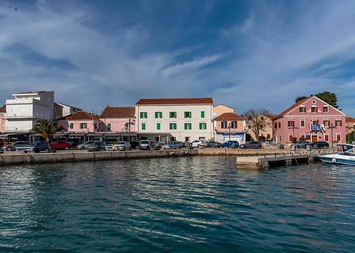 Sangulin Palace M 4* Biograd Na Moru