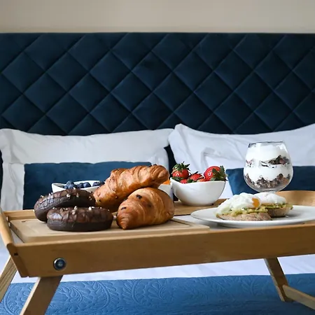 Sangulin Palace M 招待所 4*